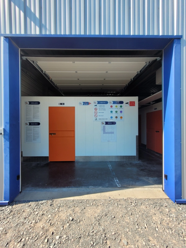 entre-centre-chantier Entrée d'un centre de box de stockage